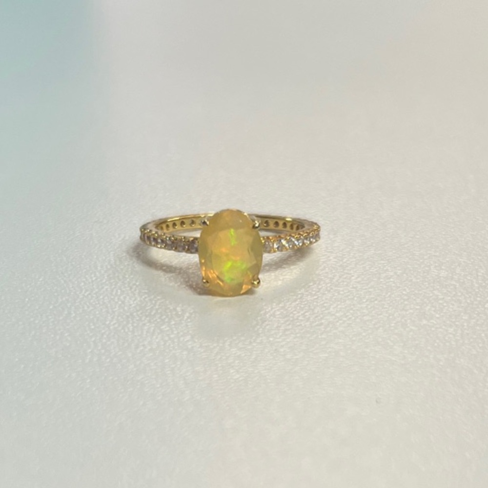 Elegant Gold Opal Ring